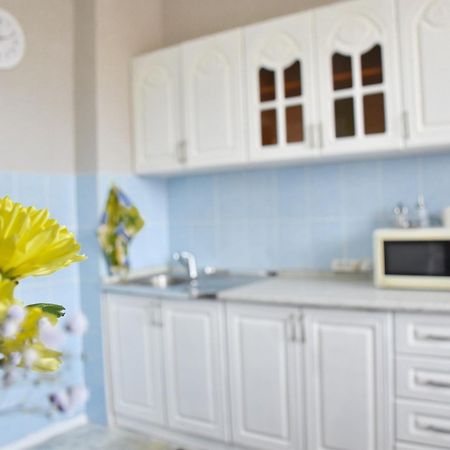 Yourhouse Микрорайон Жетысу-2, Дом 69 アルマトイ エクステリア 写真